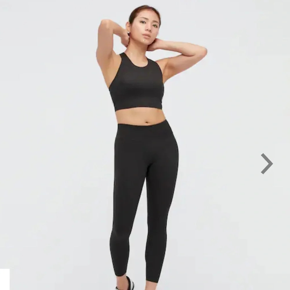 - Uniqlo AIRISM UV PROTECTION LEGGINGS black small